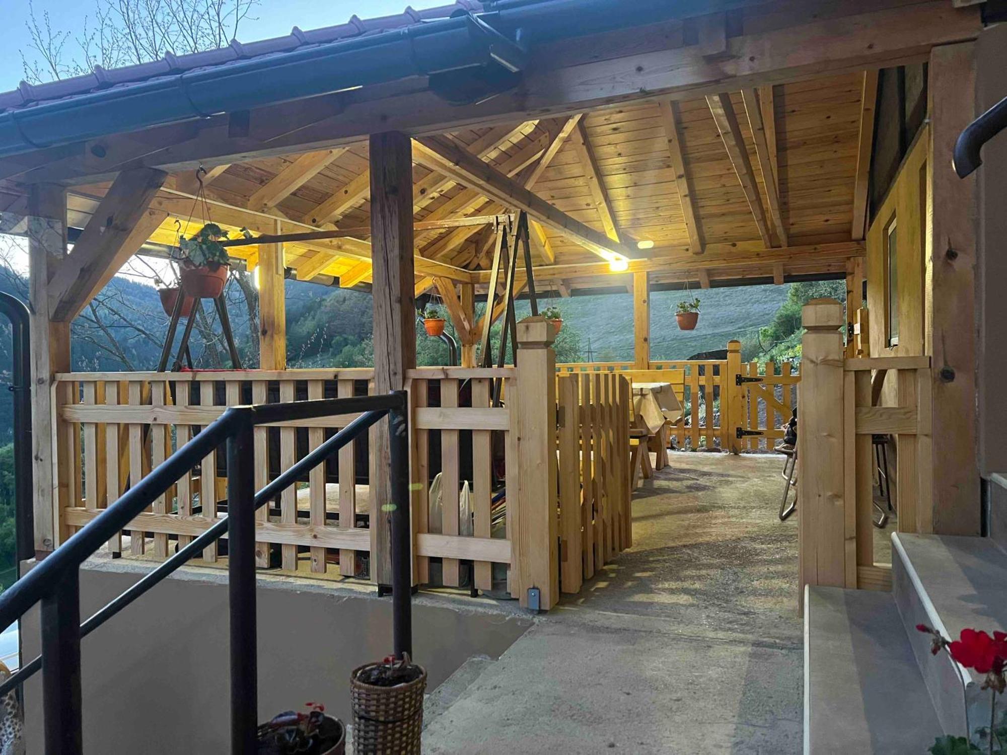 Ljubav Stara Zaovine Hotel Lazici Kültér fotó